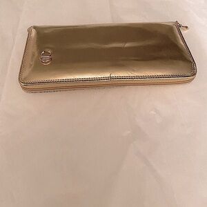 Vintage Gold Tone Faux Leather Clutch Wallet w/ inside Bill Folder.